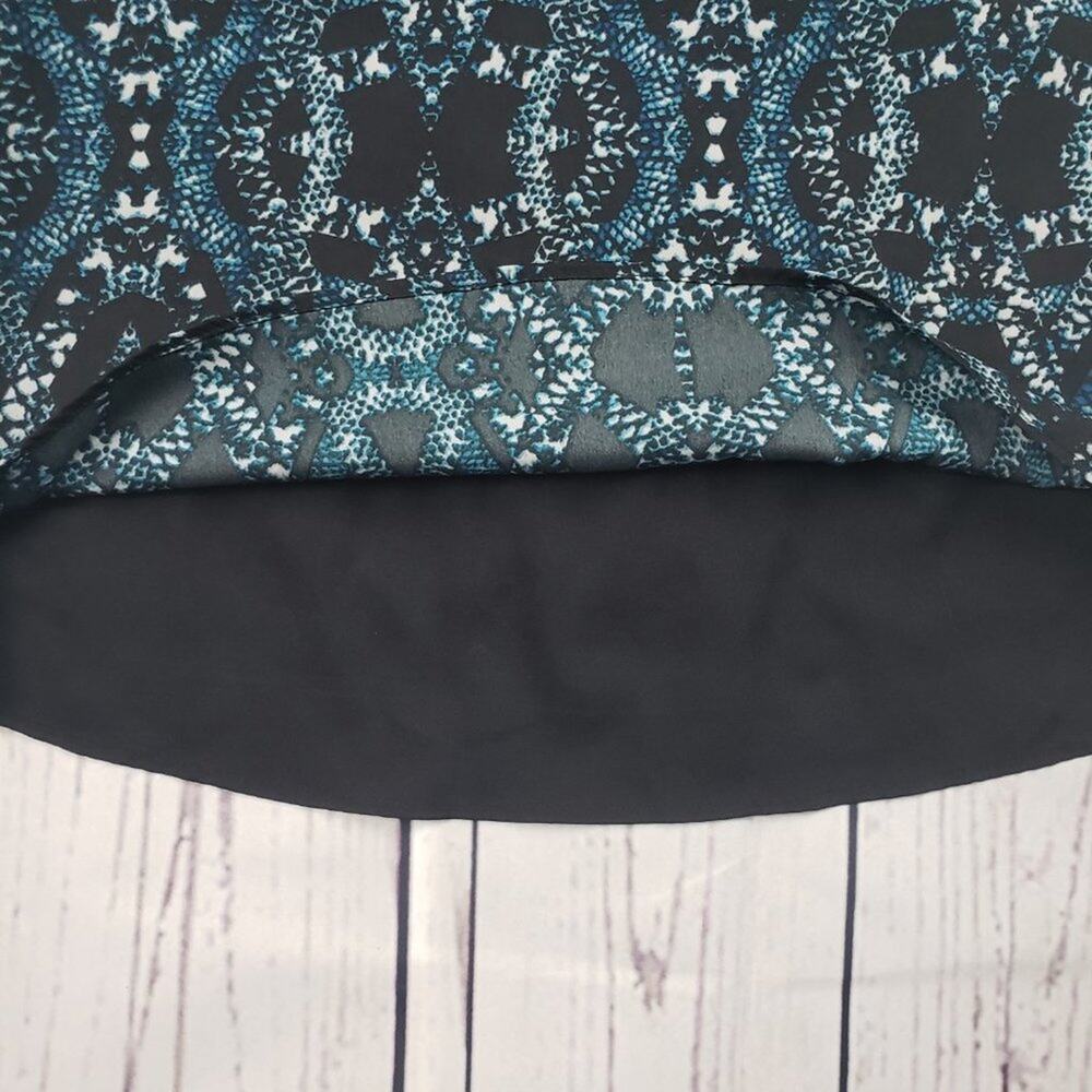 Banana Republic Black & Blue Snake Print Layered Blouse Women's Size Small - Picture 3 of 8